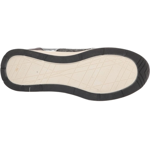 Kenneth Cole Reaction Women's Women's Christal Sneaker, Grey Size 7 New in Box - Picture 4 of 6